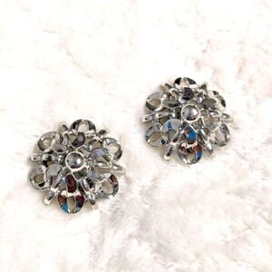 Vintage 80's Rhodium Plated Floral Motif Domed Clip Earrings